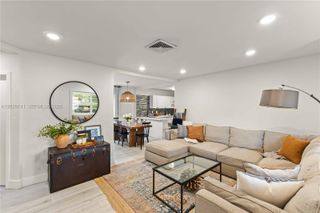 1450 SW 25th Ave, Miami, FL 33145