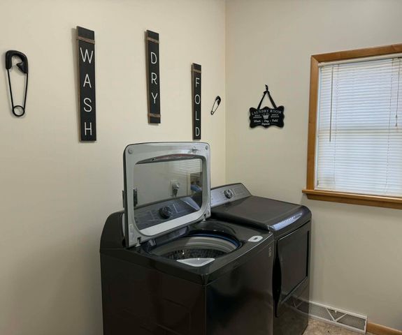 6095 MEADOWLAND Circle 124, Erie, PA 16509