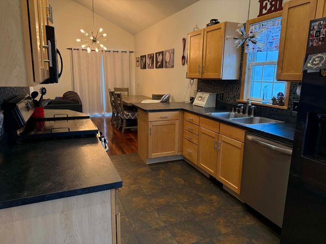 6095 MEADOWLAND Circle 124, Erie, PA 16509