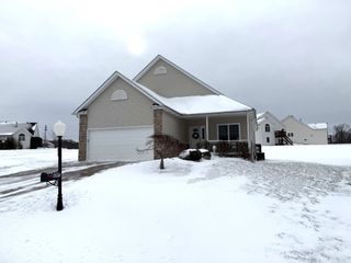 6095 MEADOWLAND Circle 124, Erie, PA 16509