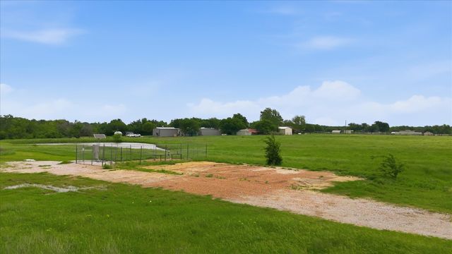 3289 Mitchell Road, Krum, TX 76249