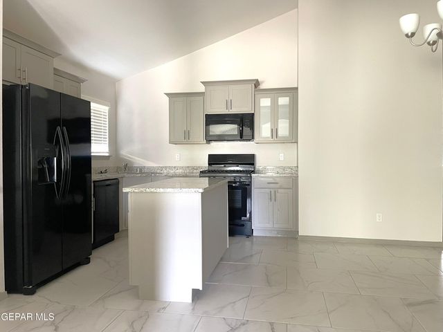 5004 ROSE ELISE Street, El Paso, TX 79938