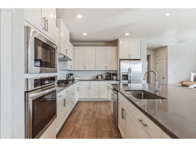 12361 Sw CHAMPLIN Ln, Beaverton, OR 97007