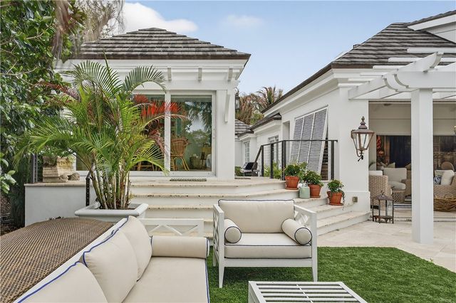 140 Island Creek Drive, Vero Beach, FL 32963