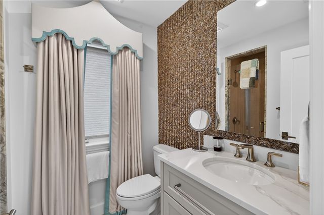 140 Island Creek Drive, Vero Beach, FL 32963