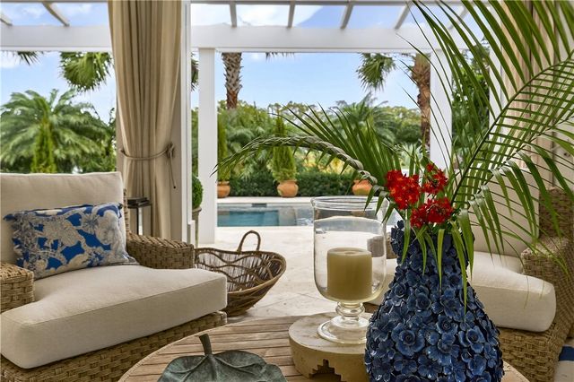 140 Island Creek Drive, Vero Beach, FL 32963