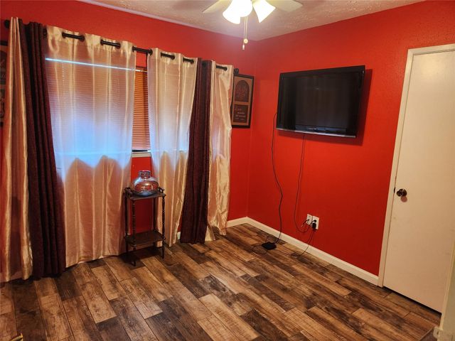 4014 N Windrift Drive, Houston, TX 77066