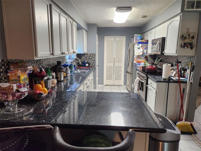 4014 N Windrift Drive, Houston, TX 77066