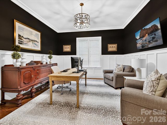 3025 Hanson Drive, Charlotte, NC 28207