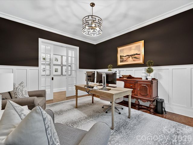 3025 Hanson Drive, Charlotte, NC 28207