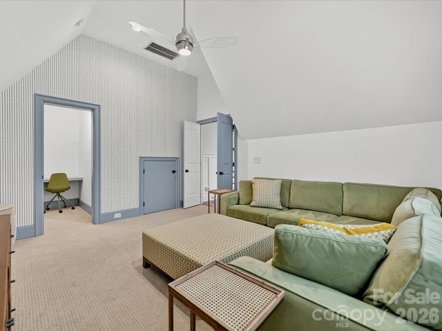 3025 Hanson Drive, Charlotte, NC 28207