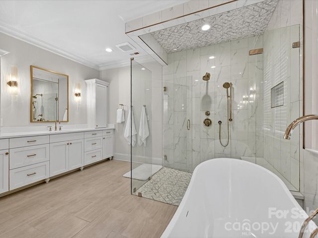 3025 Hanson Drive, Charlotte, NC 28207