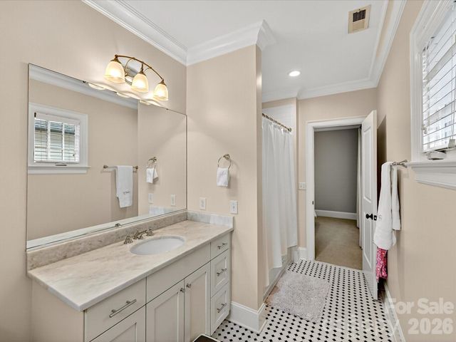 3025 Hanson Drive, Charlotte, NC 28207