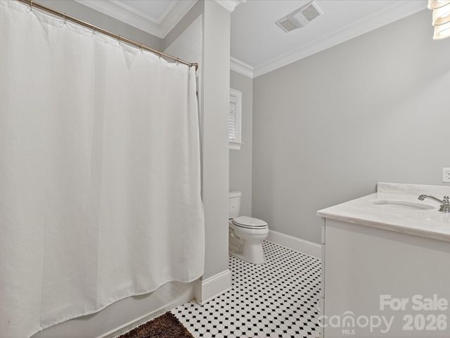 3025 Hanson Drive, Charlotte, NC 28207