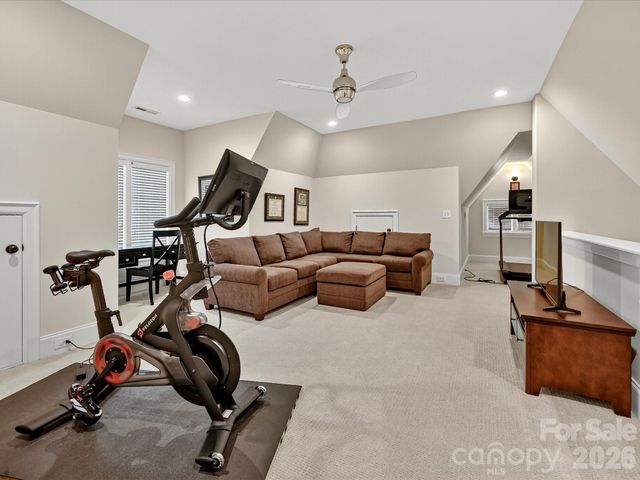 3025 Hanson Drive, Charlotte, NC 28207