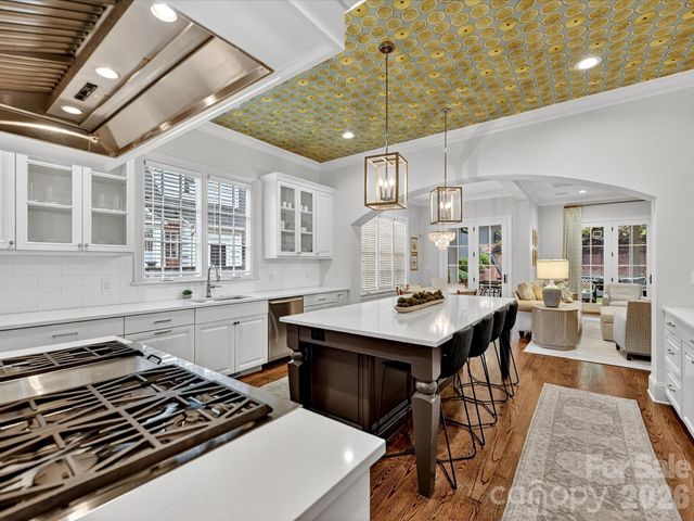 3025 Hanson Drive, Charlotte, NC 28207