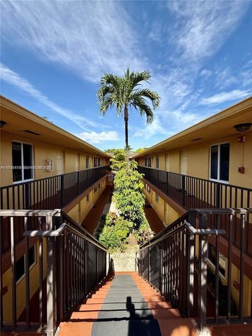 1733 Mayo St 2, Hollywood, FL 33020