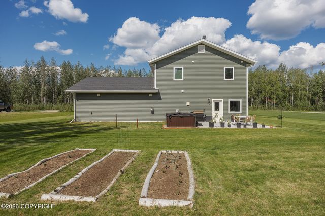 3685 Horus Court, North Pole, AK 99705