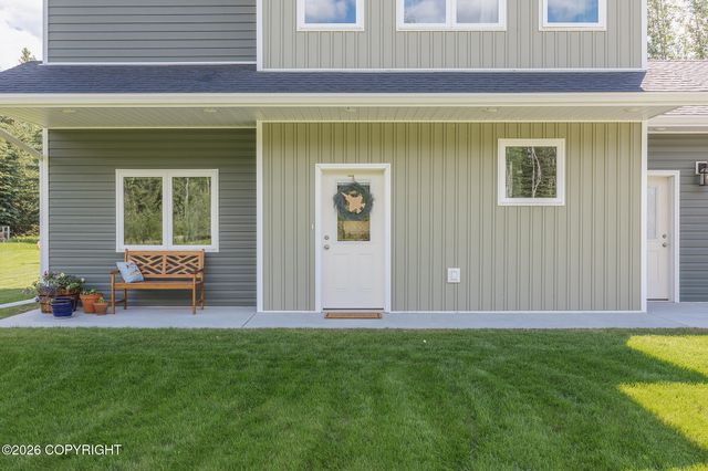 3685 Horus Court, North Pole, AK 99705