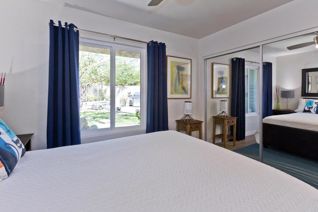 1221 Sunflower Lane, Palm Springs, CA 92262