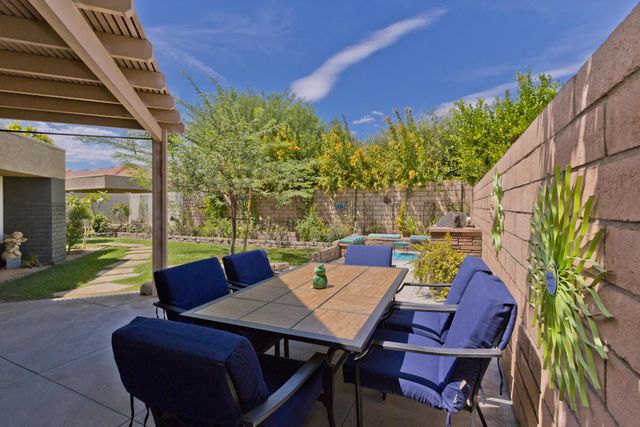 1221 Sunflower Lane, Palm Springs, CA 92262