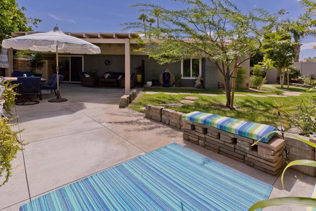 1221 Sunflower Lane, Palm Springs, CA 92262
