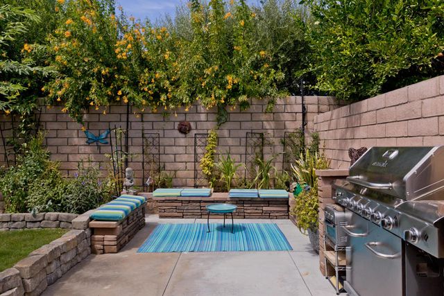 1221 Sunflower Lane, Palm Springs, CA 92262