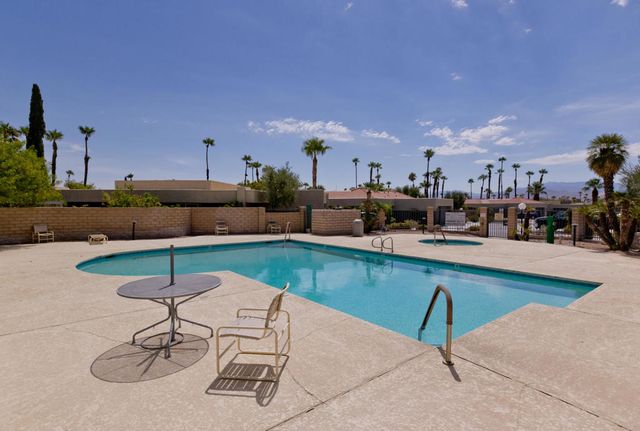 1221 Sunflower Lane, Palm Springs, CA 92262