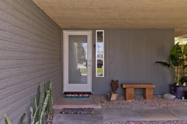 1221 Sunflower Lane, Palm Springs, CA 92262