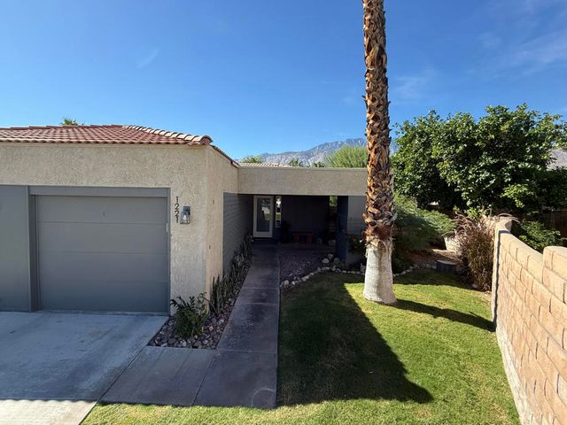 1221 Sunflower Lane, Palm Springs, CA 92262