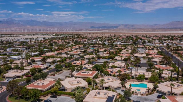 1221 Sunflower Lane, Palm Springs, CA 92262