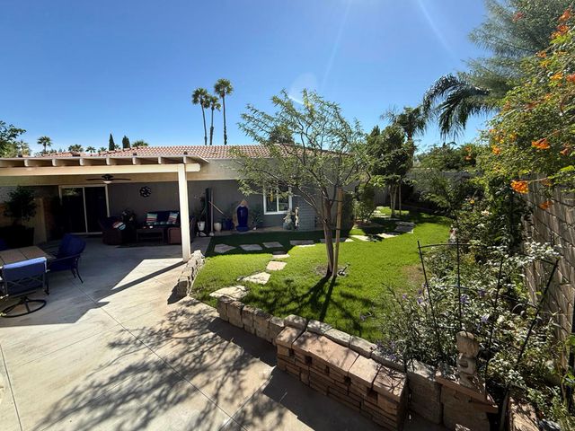 1221 Sunflower Lane, Palm Springs, CA 92262