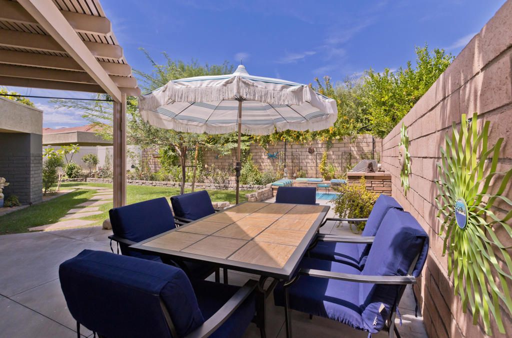 1221 Sunflower Lane, Palm Springs, CA 92262