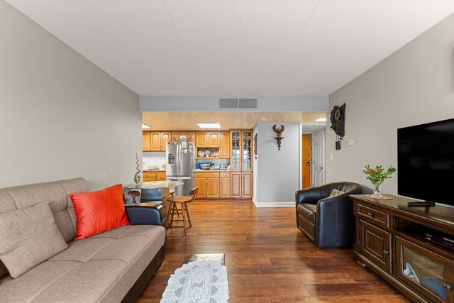 2900 Maple Avenue 18A, Downers Grove, IL 60515