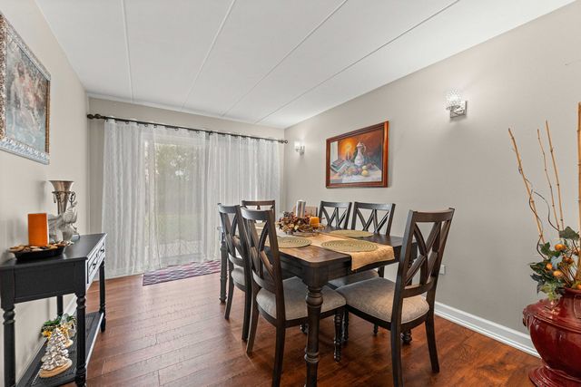 2900 Maple Avenue 18A, Downers Grove, IL 60515