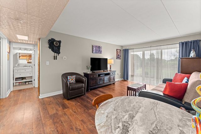 2900 Maple Avenue 18A, Downers Grove, IL 60515