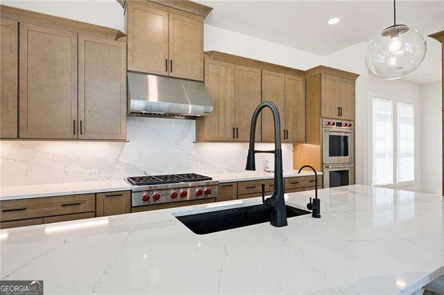 1043 Ridgeview Road, Woodstock, GA 30188