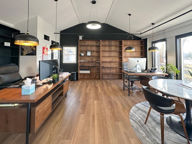 305 E Maple Road, Troy, MI 48083