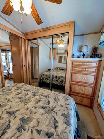 2322 Bobolink Circle E 270, Palmview, TX 78572