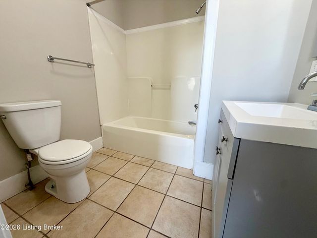 511 W Harrison Ave 2, Clarksville, IN 47129