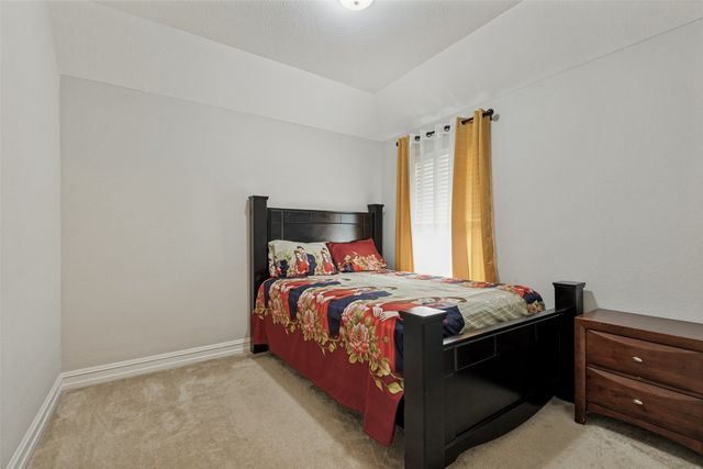 1005 Pinnacle Breeze Drive, Fort Worth, TX 76052