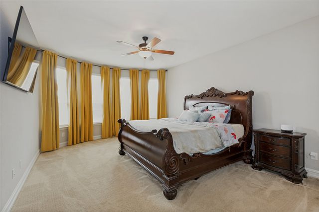1005 Pinnacle Breeze Drive, Fort Worth, TX 76052