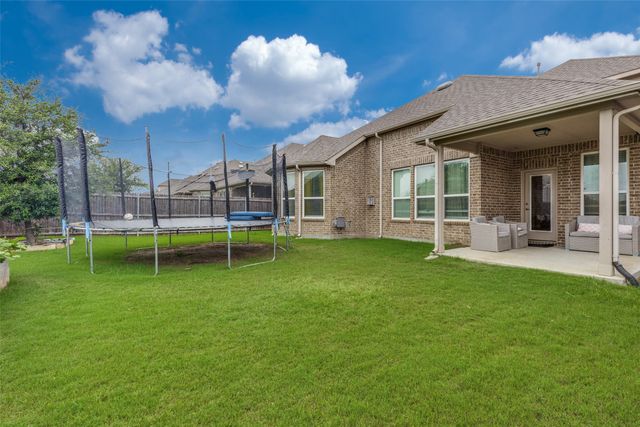 1005 Pinnacle Breeze Drive, Fort Worth, TX 76052