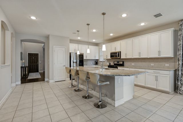 1005 Pinnacle Breeze Drive, Fort Worth, TX 76052
