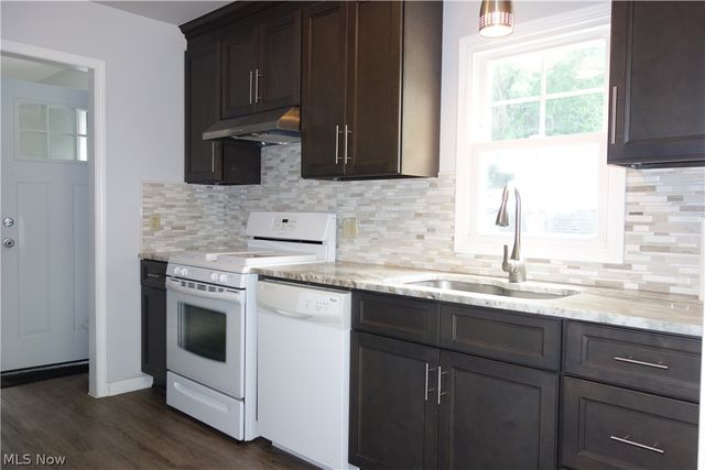 871 Overlook Avenue, Ravenna, OH 44266