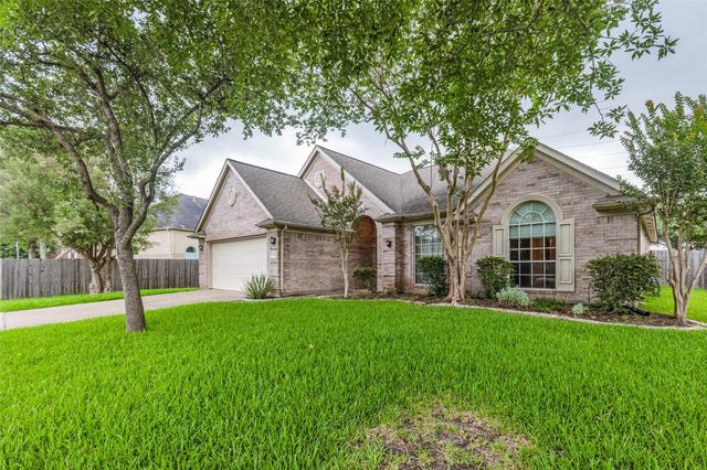 6811 Shelby Oaks Drive, Richmond, TX 77407
