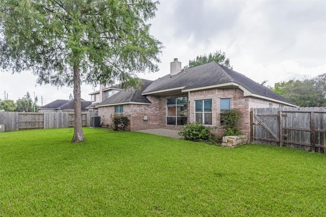 6811 Shelby Oaks Drive, Richmond, TX 77407