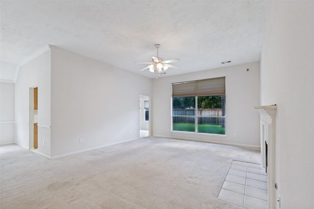 6811 Shelby Oaks Drive, Richmond, TX 77407