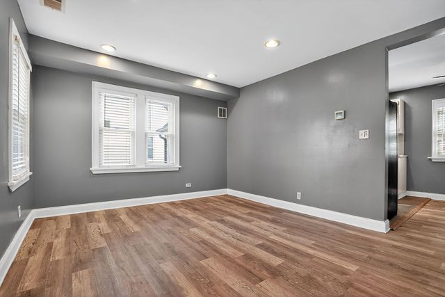 10417 W Palmer Avenue, Melrose Park, IL 60164