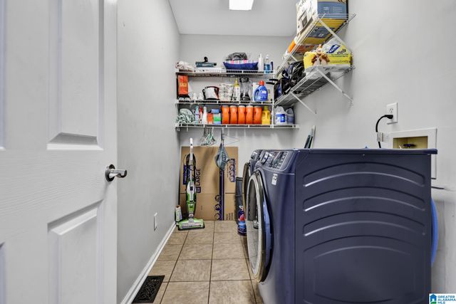 8 HERITAGE WAY, Oxford, AL 36203